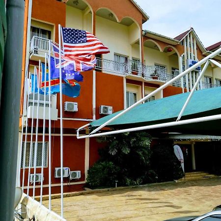 Hotel Vivi Palace Matadi Eksteriør billede