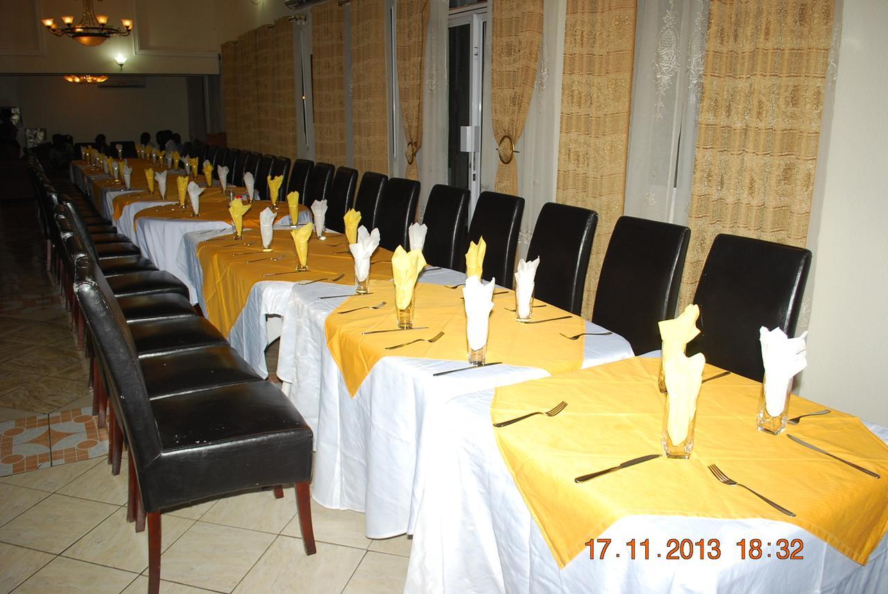Hotel Vivi Palace Matadi Eksteriør billede