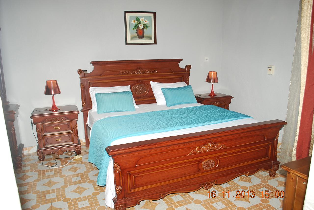 Hotel Vivi Palace Matadi Eksteriør billede
