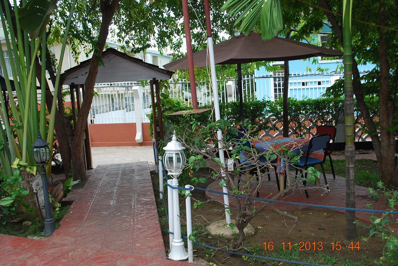 Hotel Vivi Palace Matadi Eksteriør billede