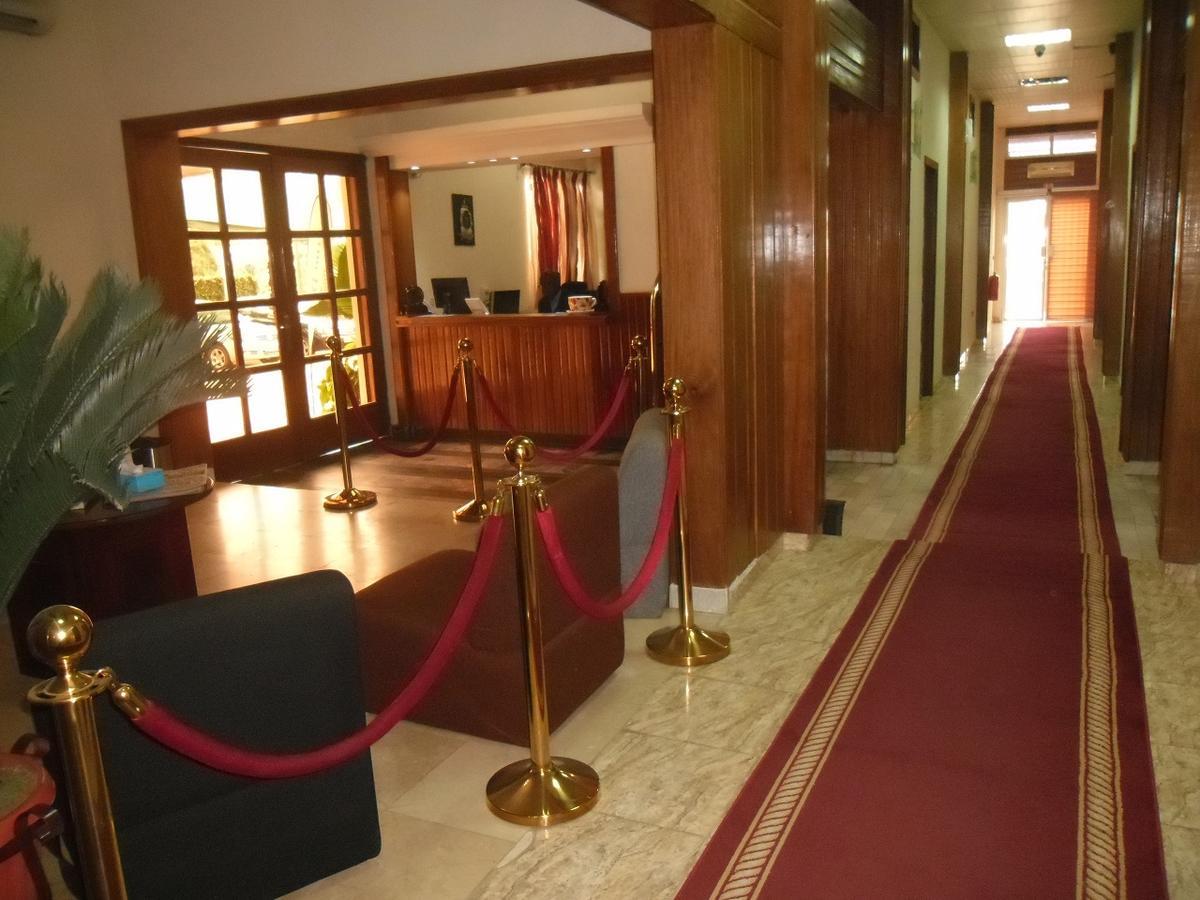 Hotel Vivi Palace Matadi Eksteriør billede