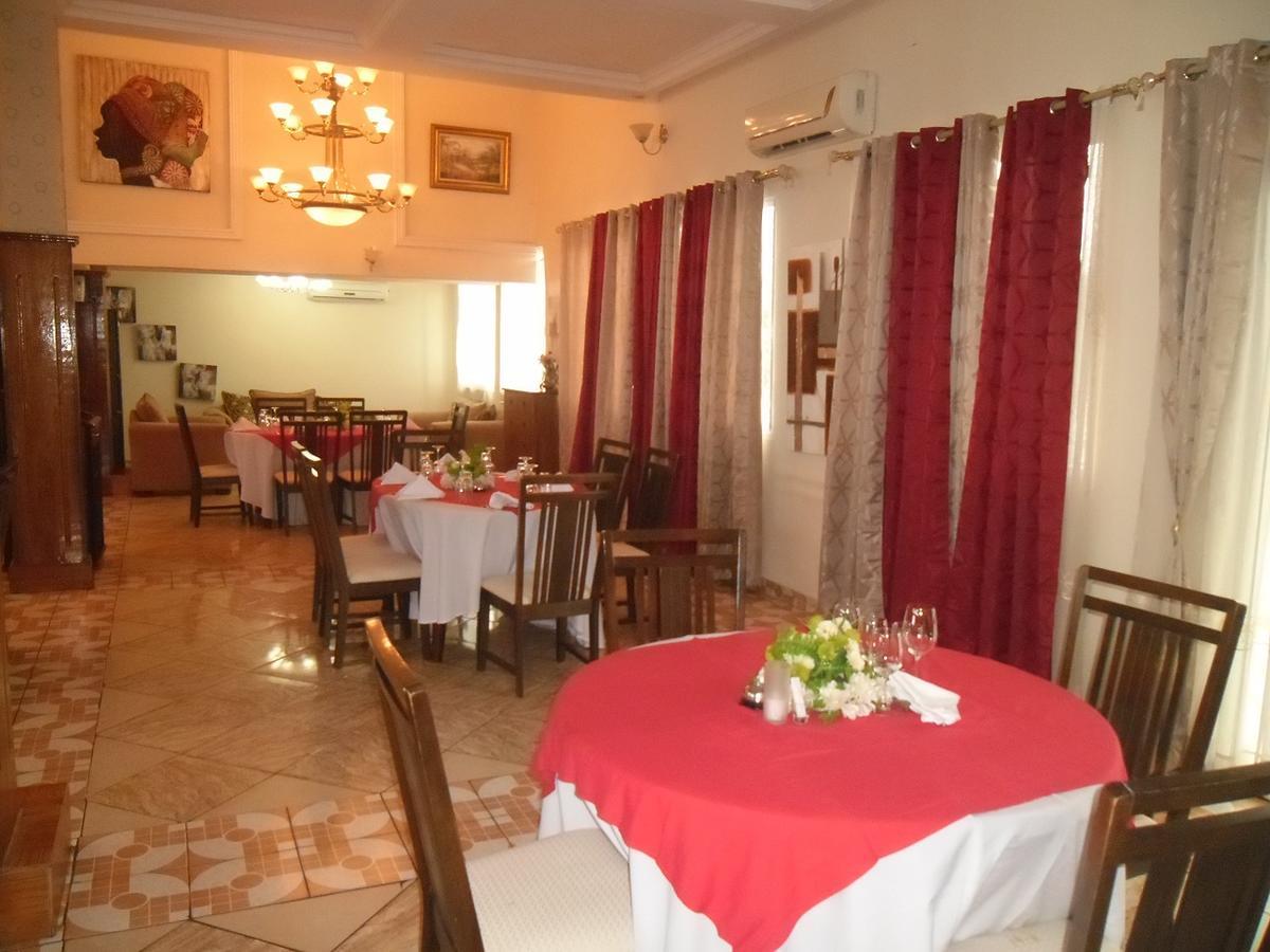 Hotel Vivi Palace Matadi Eksteriør billede