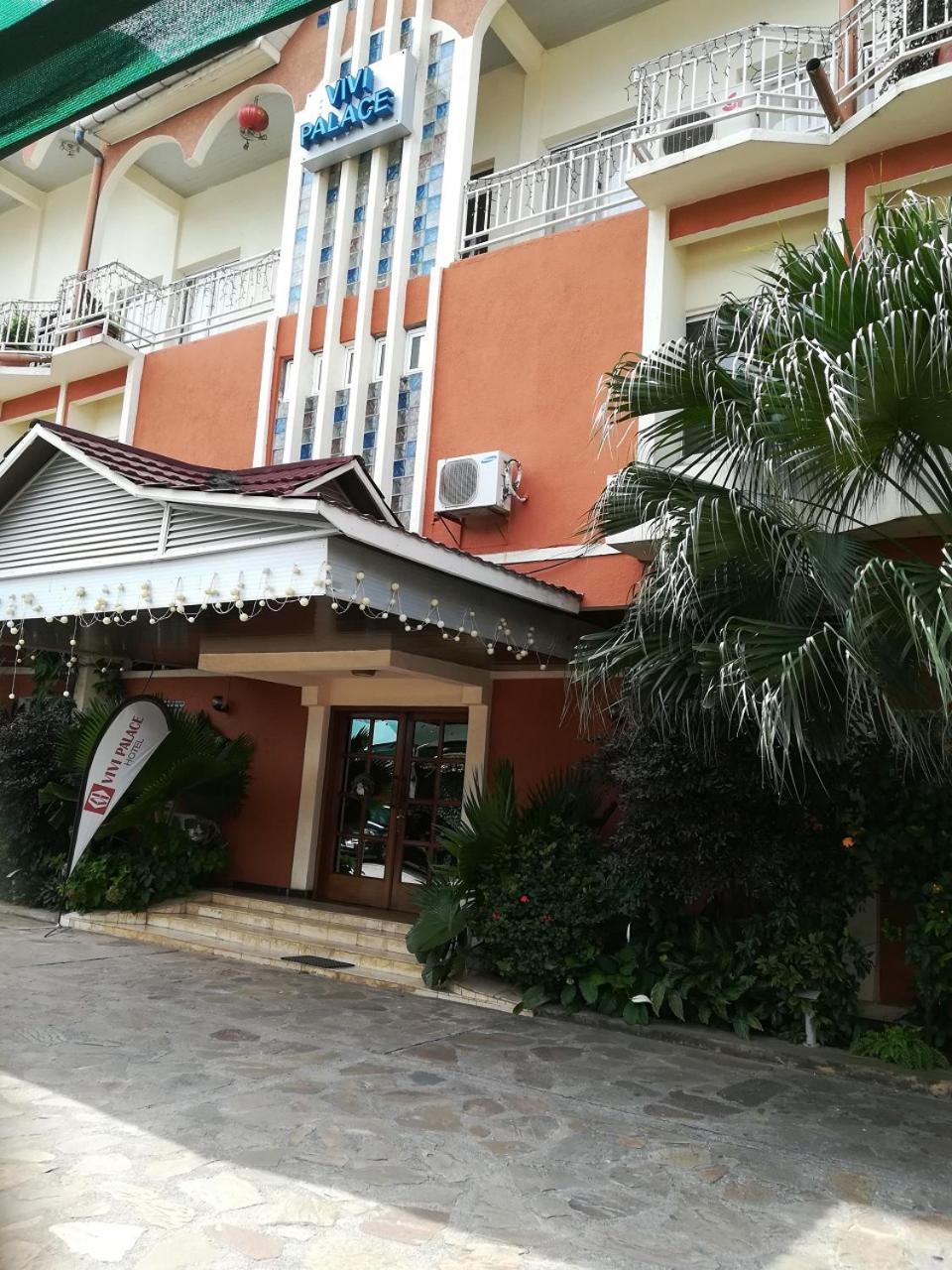 Hotel Vivi Palace Matadi Eksteriør billede