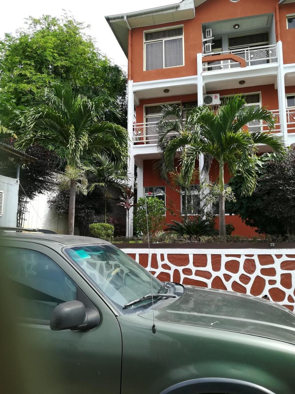 Hotel Vivi Palace Matadi Eksteriør billede